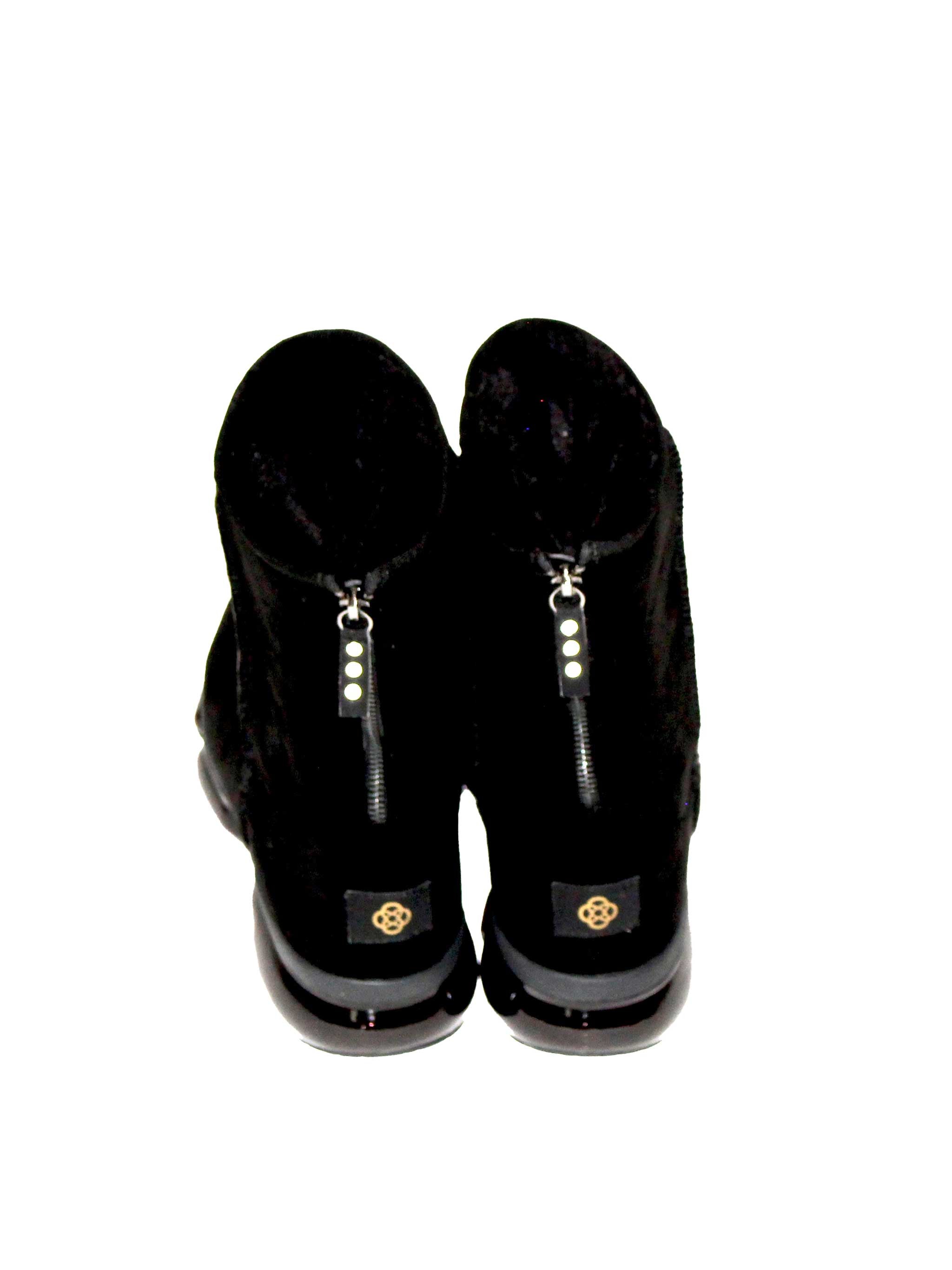 Clare 1s: Black