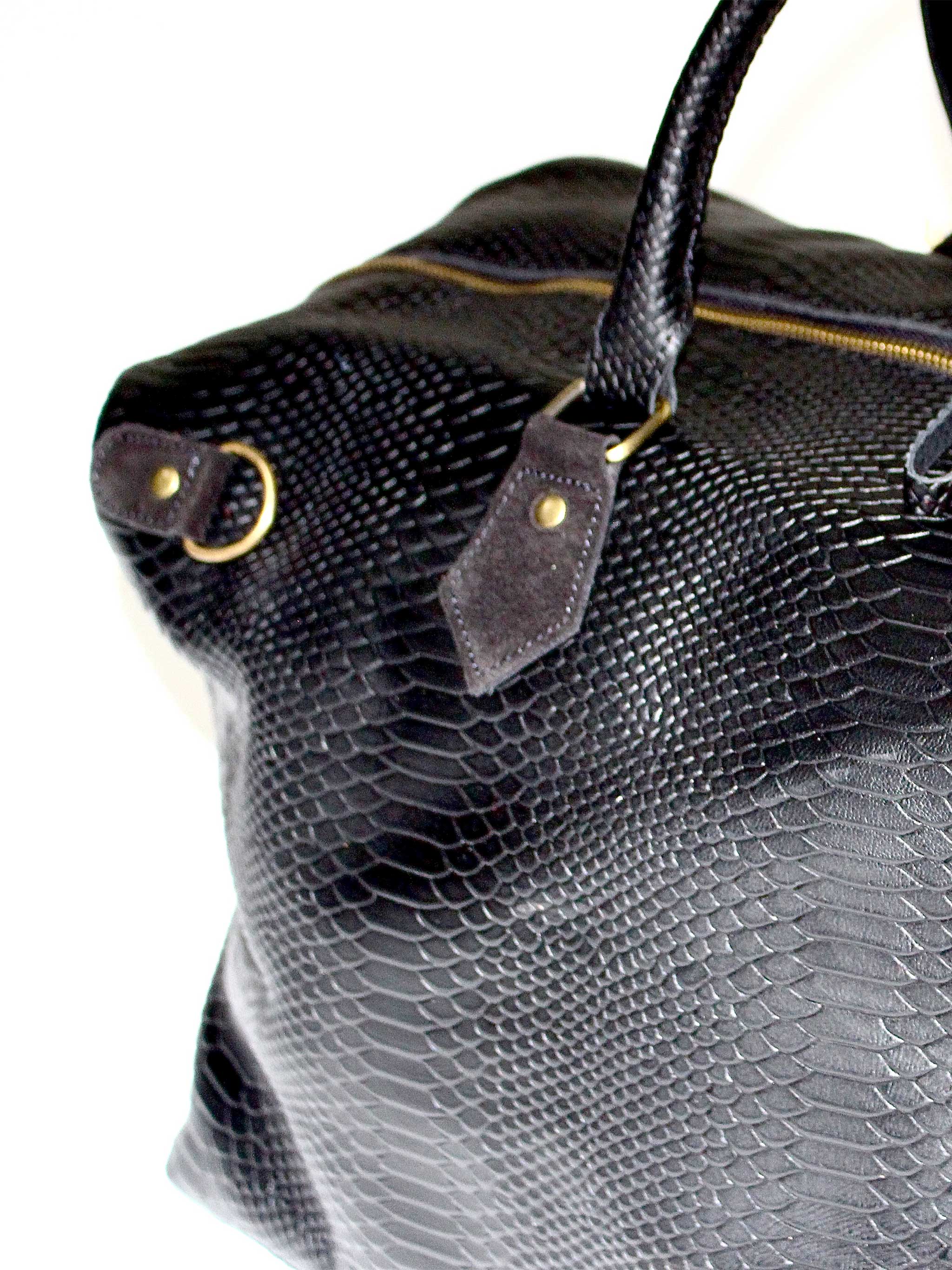 Sobek Leather Duffle: Black